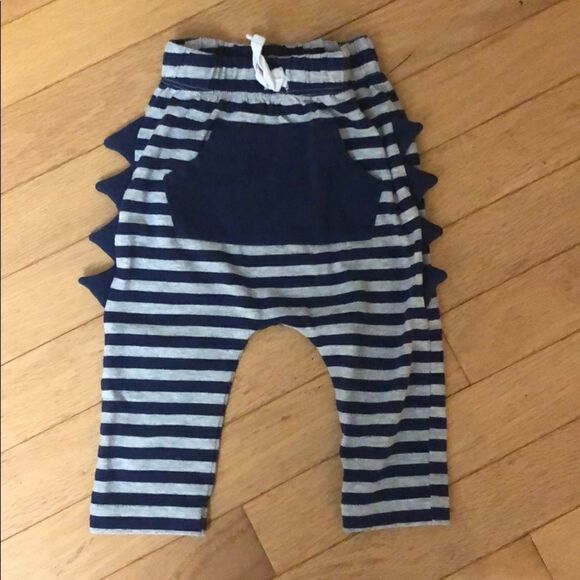 🎉HP🎉 Baby Cat & Jack Reptile Outfit - Picture 5 of 6